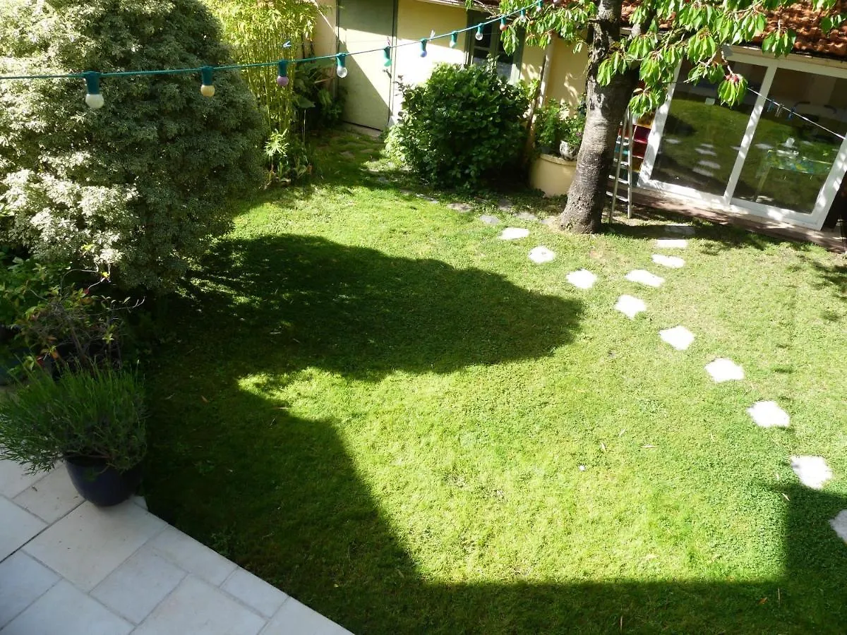 Gite Aux Minimes - Au Jardin Des Alouettes Toulouse 0*,  France